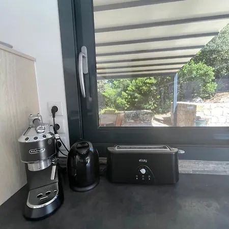 Hotell A Cuccagna - Maison 4 Chambres, Piscine Chauffee, 900m La Calvi (Corsica)