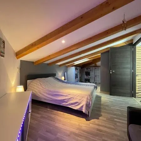 A Cuccagna - Maison 4 Chambres, Piscine Chauffee, 900m La 4*
