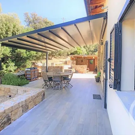 A Cuccagna - Maison 4 Chambres, Piscine Chauffee, 900m La Hotel 4*